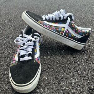 Women’s vans low tops